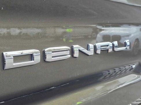 Used 2022 GMC Sierra 3500 Denali w/ Denali Ultimate Package image 17