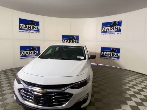 Used 2022 Chevrolet Malibu LS FWD image 5