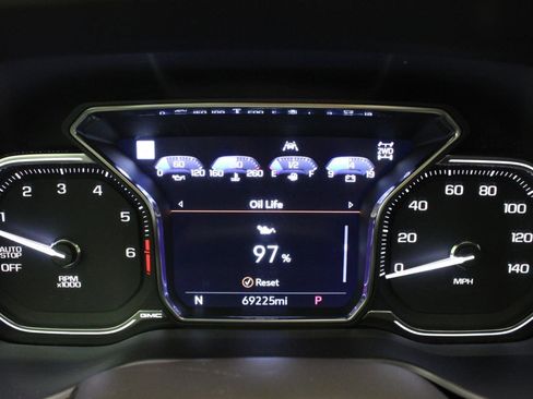 Used 2021 GMC Yukon Denali w/ Denali Premium Package image 78