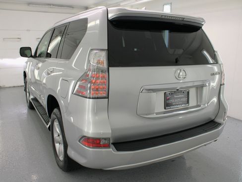 Used 2017 Lexus GX 460 Premium 4D SUV 4WD image 6