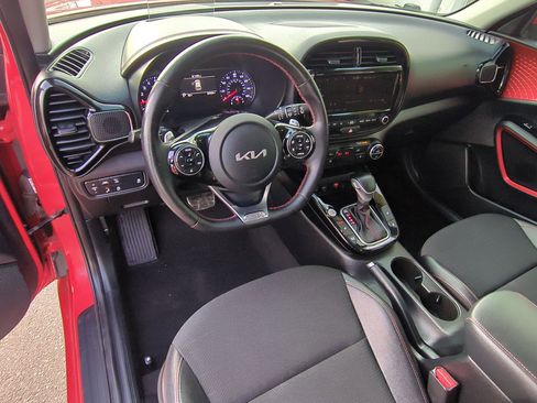 Used 2022 Kia Soul Turbo image 16
