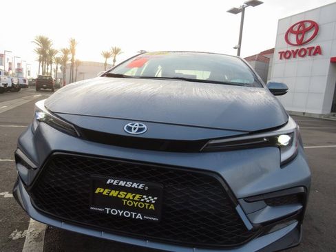 Certified 2025 Toyota Corolla SE image 5