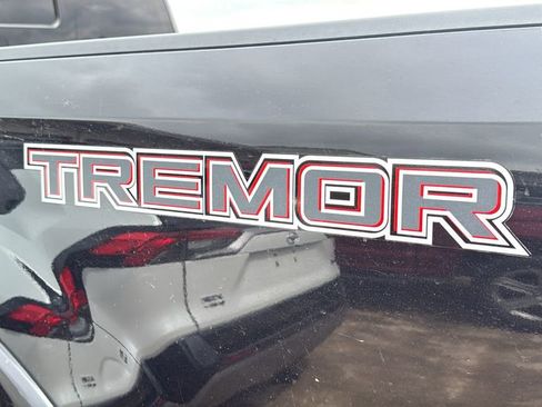 Used 2022 Ford F250 Lariat w/ Tremor Off-Road Package AWD/4WD image 4