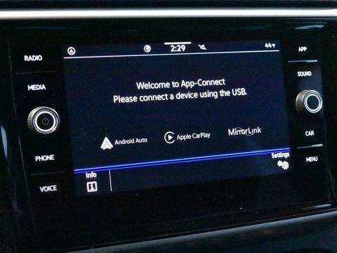 Used 2023 Volkswagen Atlas SE image 11