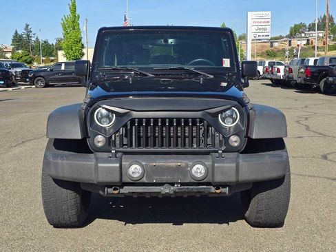 Used 2018 Jeep Wrangler Sport AWD/4WD image 5