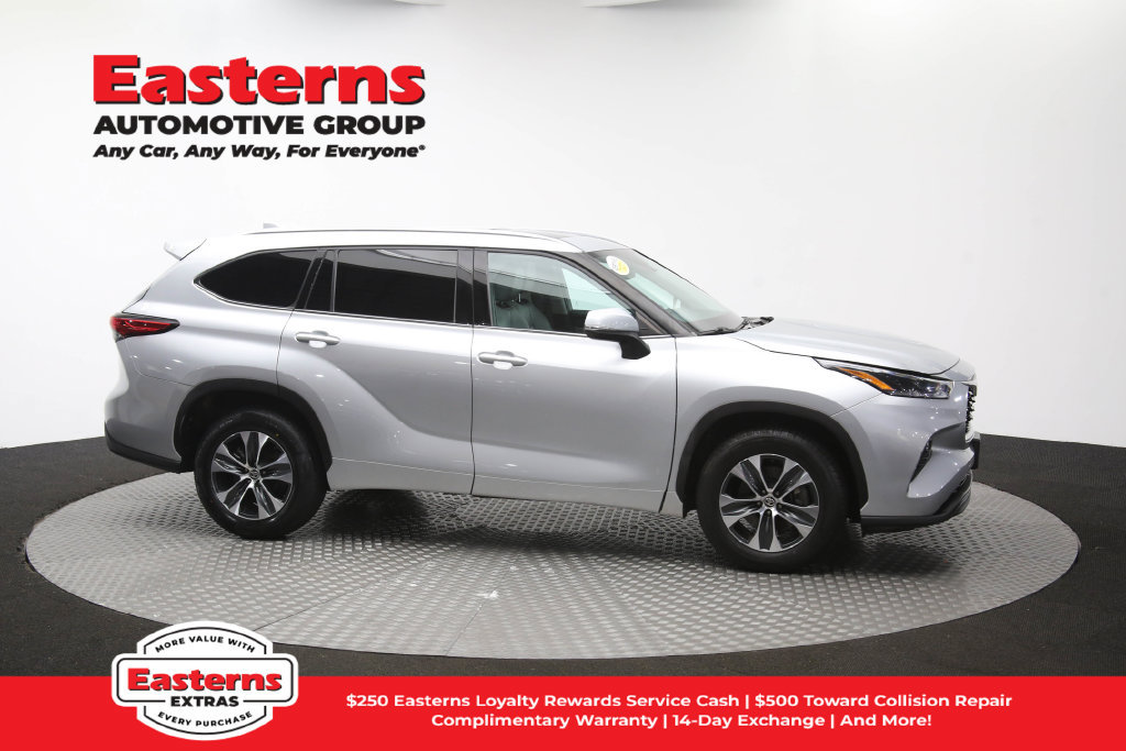 Used 2021 Toyota Highlander XLE FWD image 52
