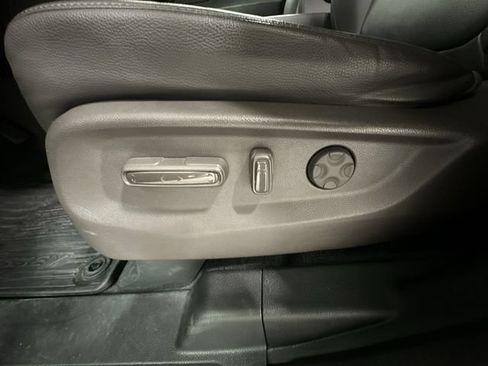 Used 2019 Honda Odyssey EX-L image 16