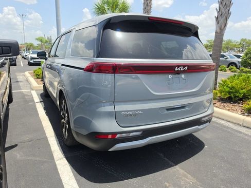 Certified 2024 Kia Carnival EX FWD image 12