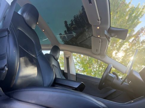 Used 2018 Tesla Model 3 RWD image 13