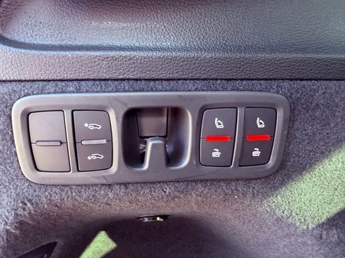 Used 2025 Audi SQ7 Prestige image 18