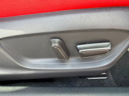 Used 2020 Toyota Camry XSE FWD image 33