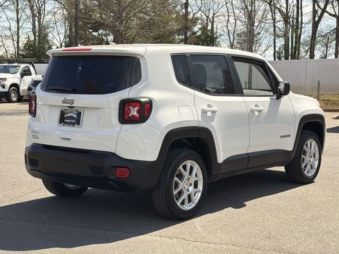 Used 2023 Jeep Renegade Latitude AWD/4WD image 13