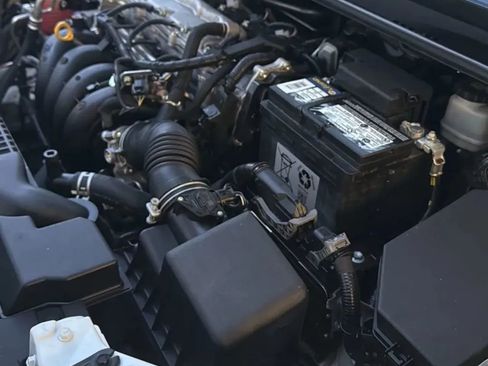 Used 2020 Toyota Corolla LE image 36