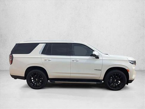 Used 2022 Chevrolet Tahoe LT w/ Luxury Package RWD image 4