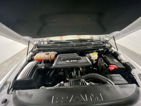 Used 2020 RAM 1500 Laramie image 29