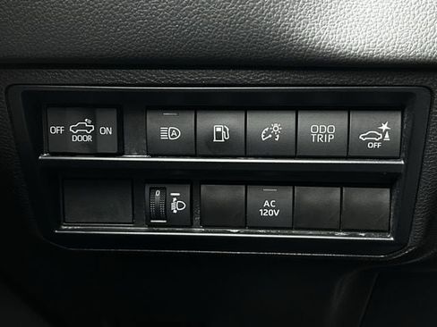 Used 2024 Toyota Tundra Limited w/ Power Package AWD/4WD image 27