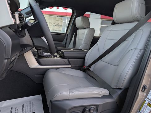New 2026 Toyota Tundra SR5 image 12