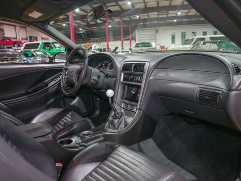 Used 2004 Ford Mustang Mach 1 RWD image 37