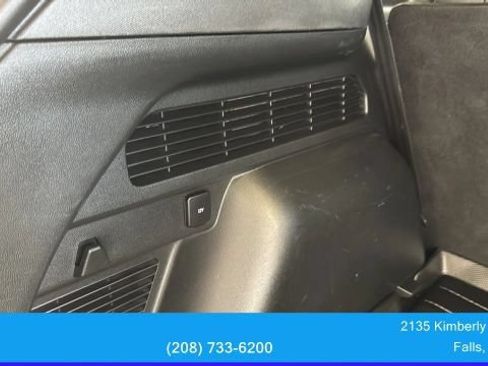 Used 2020 Ford Escape Titanium AWD/4WD image 32