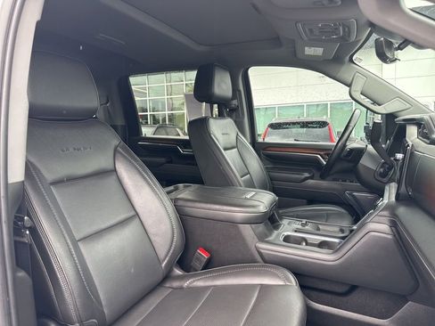 Used 2024 GMC Sierra 2500 Denali w/ Denali Reserve Package AWD/4WD image 16