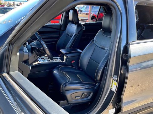 Used 2020 Ford Explorer ST image 7