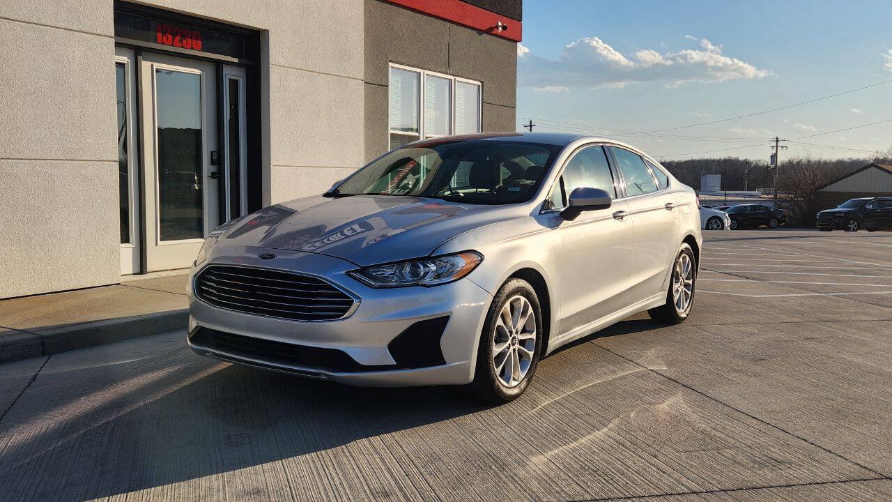Used 2019 Ford Fusion SE FWD image 22