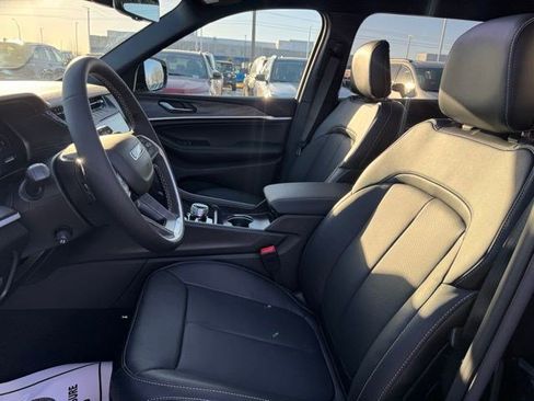 New 2026 Jeep Grand Cherokee L Limited image 9