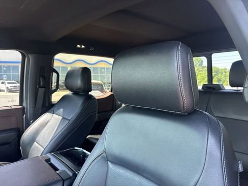 Used 2022 Ford F150 Lariat AWD/4WD image 11