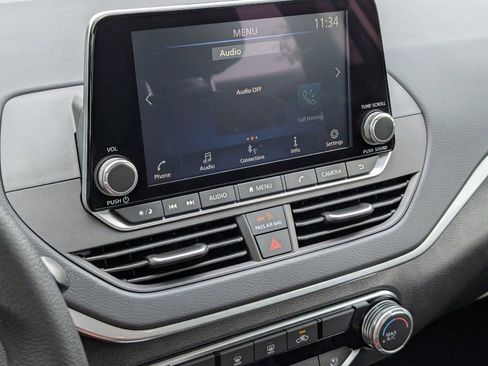 Used 2025 Nissan Altima 2.5 S FWD image 21