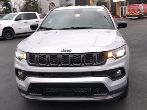 New 2026 Jeep Compass Latitude image 3