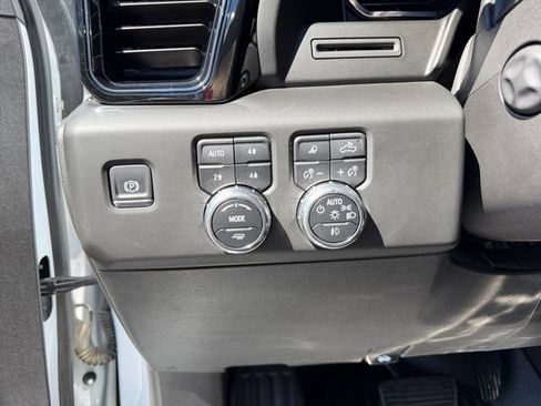 Used 2025 GMC Sierra 1500 AT4 AWD/4WD image 26