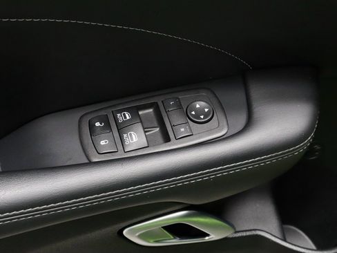 Used 2023 Dodge Challenger SXT w/ Plus Package image 21