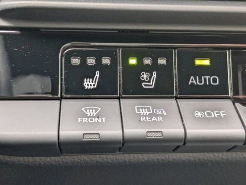 Used 2024 Toyota Crown Limited w/ Advanced Technology Package image 27