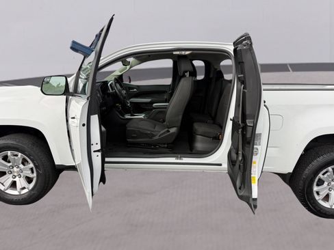 Used 2020 Chevrolet Colorado LT w/ Safety Package image 14
