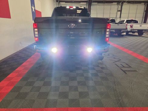 Used 2022 Ford F250 Lariat w/ Lariat Ultimate Package AWD/4WD image 26