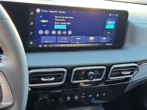 New 2026 Nissan Sentra SR w/ Floor Mat Package image 11