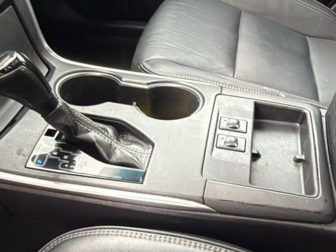 Used 2017 Toyota Camry XLE w/ Moonroof Package image 27