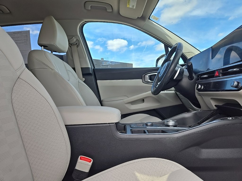 Certified 2025 Kia Sorento EX AWD/4WD image 35