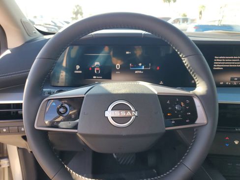 Used 2025 Nissan Murano SL AWD/4WD image 13