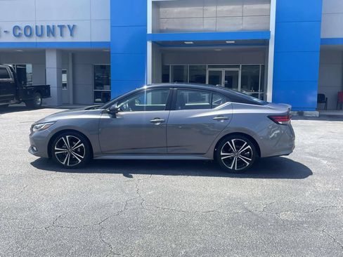 Used 2023 Nissan Sentra SR w/ SR Premium Package FWD image 5