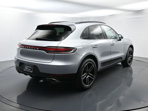 Certified 2021 Porsche Macan image 14