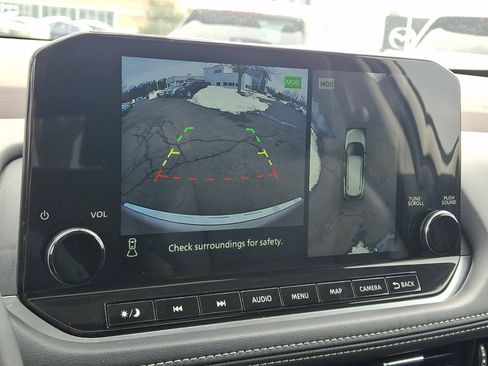 Used 2021 Nissan Rogue SL w/ Premium Package image 20