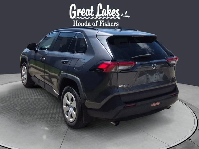Used 2019 Toyota RAV4 LE w/ Carpet Mat Package FWD image 3