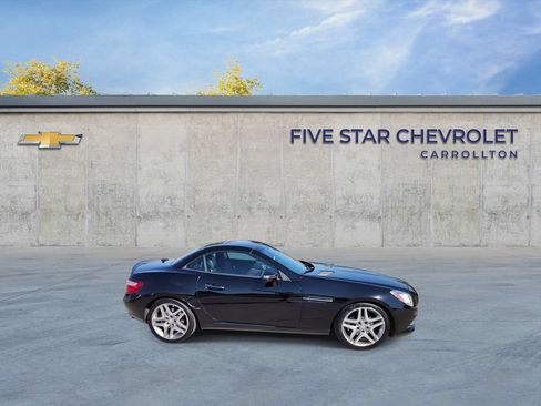 Used 2015 Mercedes-Benz SLK 250 image 9