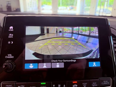 Used 2023 Honda Odyssey EX-L image 25