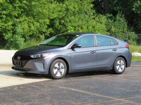 Used 2017 Hyundai Ioniq Blue FWD image 19