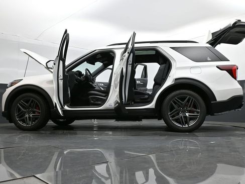 New 2025 Ford Explorer ST w/ Sun And Sound Package image 34