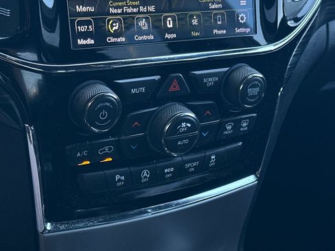 Used 2020 Jeep Grand Cherokee Altitude RWD image 21