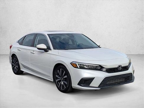 Used 2022 Honda Civic EX image 3