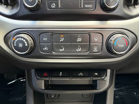 Used 2021 Chevrolet Colorado LT w/ LT Convenience Package AWD/4WD image 24